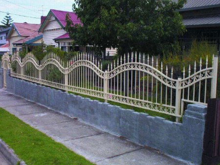 鐵(tie)藝護欄(lán)