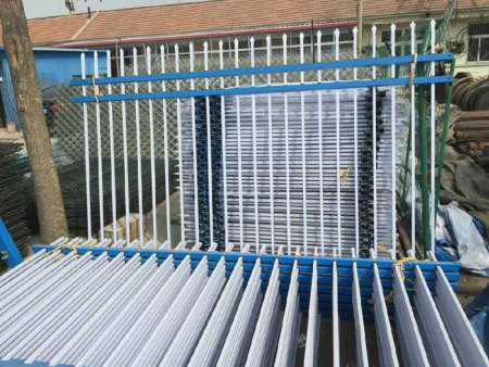 鋅(xin)鋼護欄(lan)